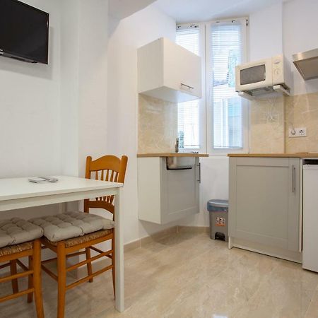 Small Studio Apartment Альтеа Экстерьер фото