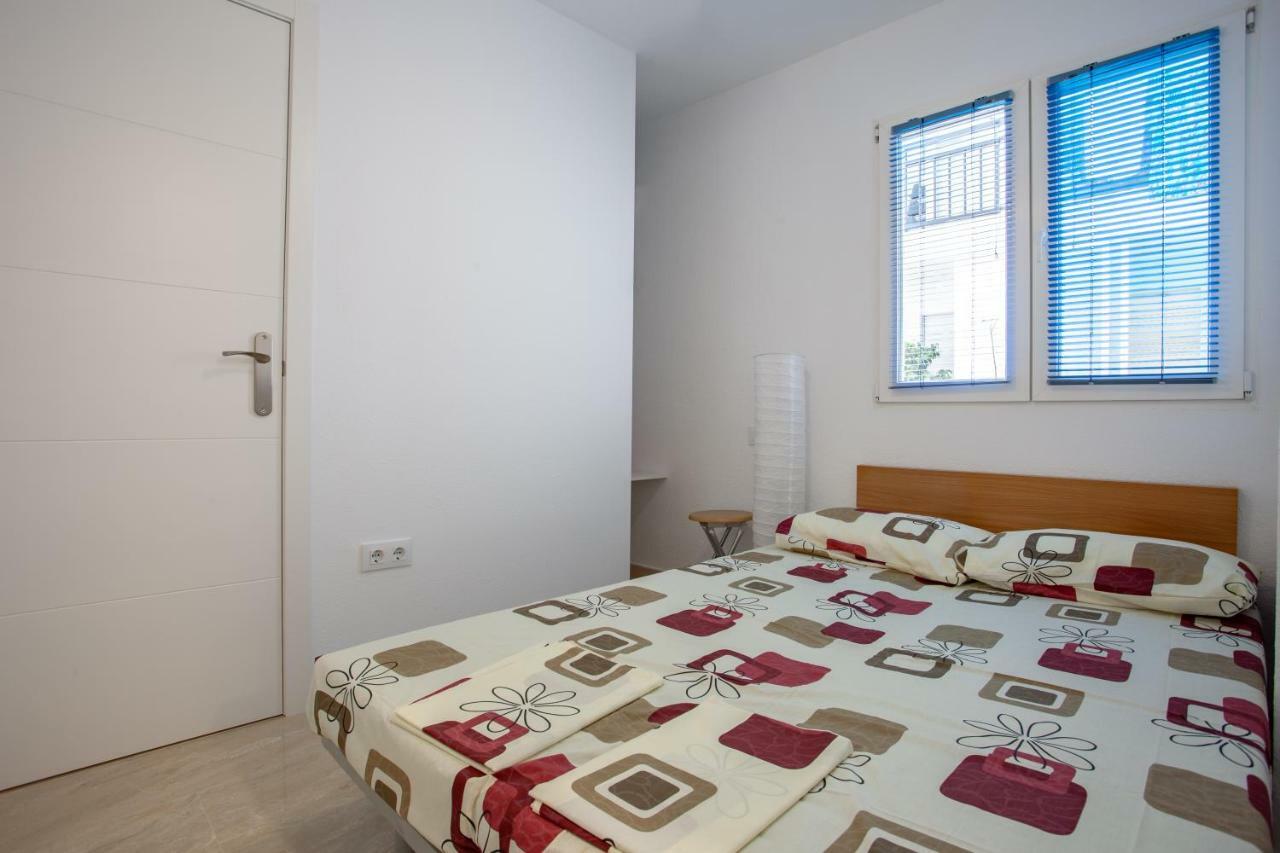 Small Studio Apartment Альтеа Экстерьер фото